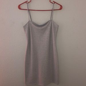 Cute sparkly silver body con dress